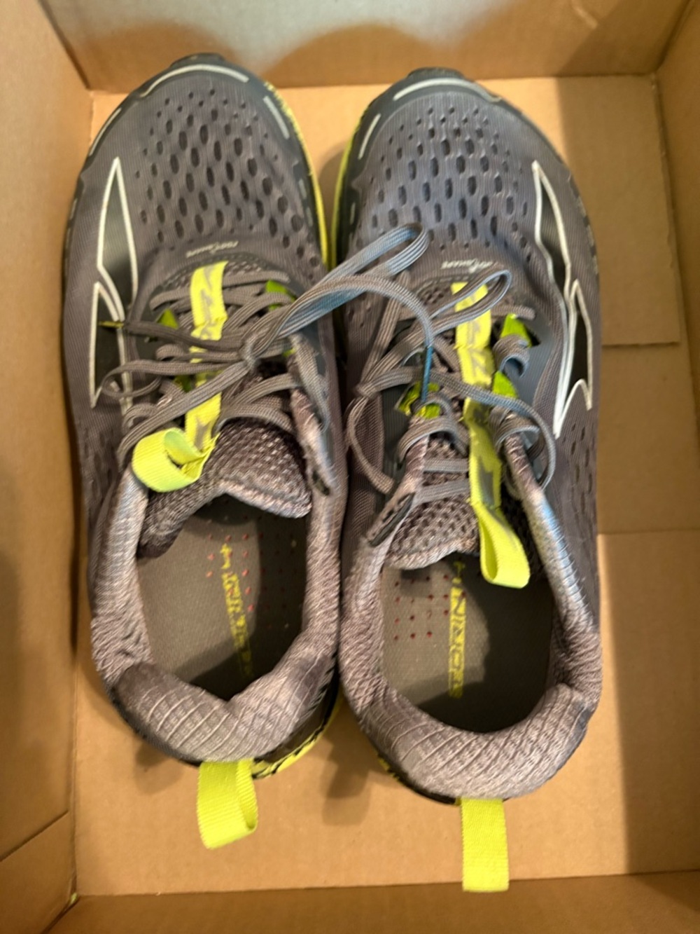 Altra Men's Gray and Neon Yellow Running Shoes